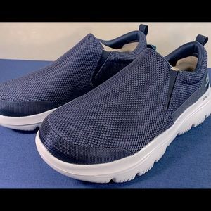 Skechers Evolution Ultra Go